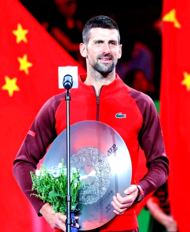 德约科维奇迎来十二赛季出色发挥，中国队观众热烈欢呼！热度持续攀升的简单介绍