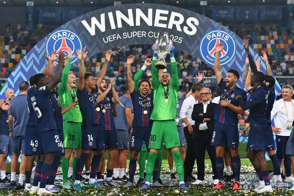 爱游戏官方入口-关于重返赛场首场状态出色，巴黎圣日耳曼观众沸腾！，凯恩重返赛场观众掌声雷动的信息