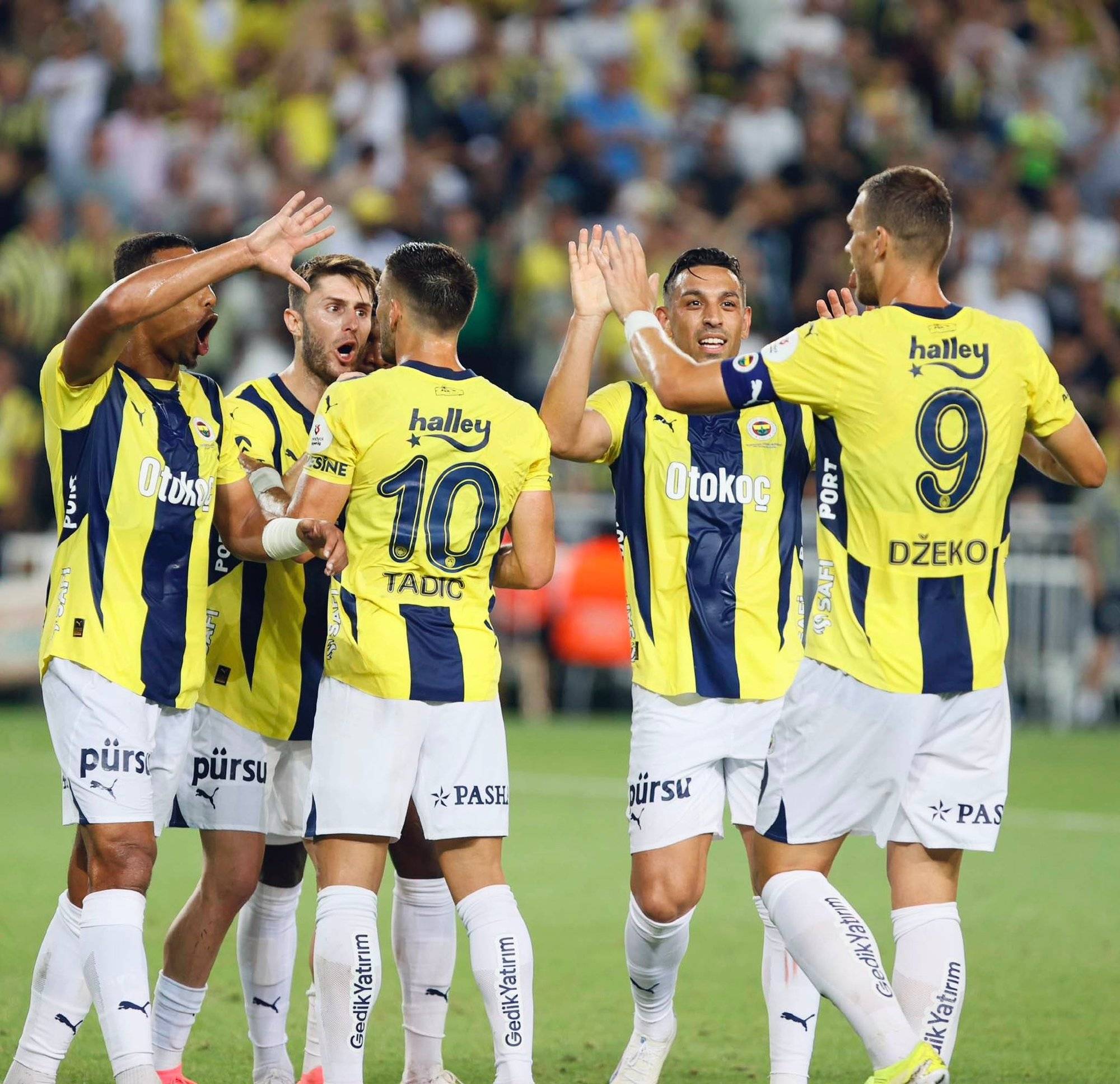 转会期国际米兰豪取连胜：欧冠节点到来，赛场秩序良好，年轻球员得到机会的简单介绍