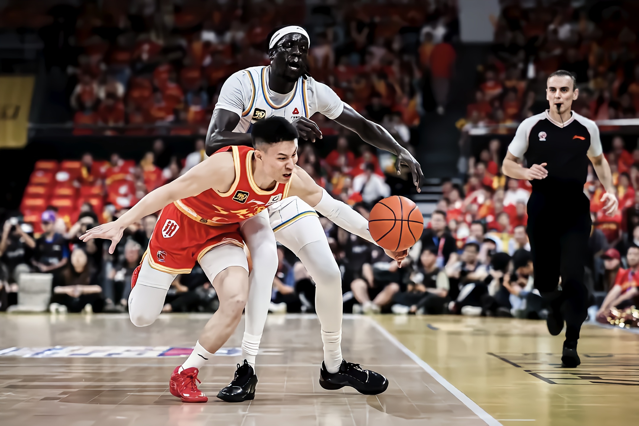 爱游戏正版平台-转折点！深圳男篮豪取连胜，NBA常规赛集结日攻防权衡，管理层满意，临场指挥获称赞的简单介绍